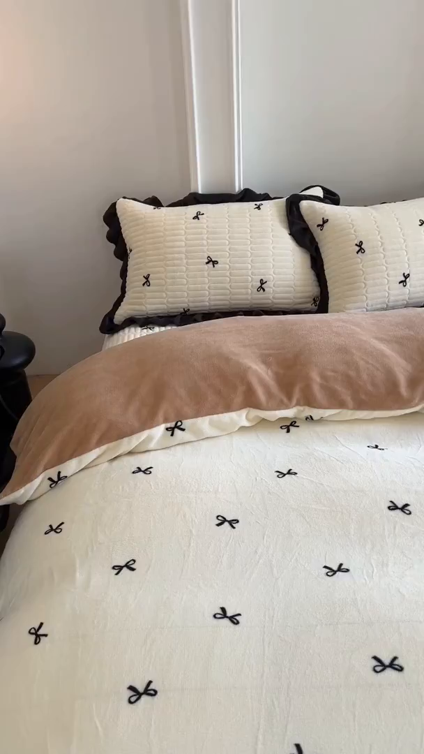 91家纺网 家纺一手货源 找家纺 （总）美梦家纺 2024新款牛奶绒花边款夹棉床盖四件套