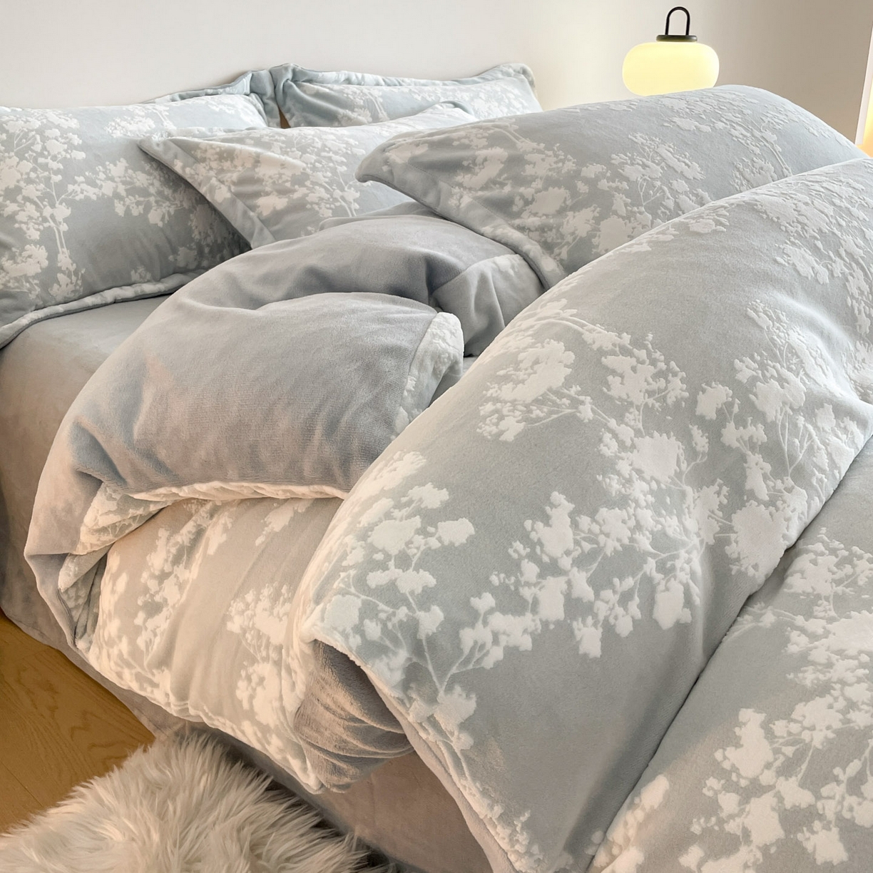 玉相逢 2025秋冬新款A类高克重牛奶绒立体亲肤绒浮雕雕花绒四件套 画意枝头