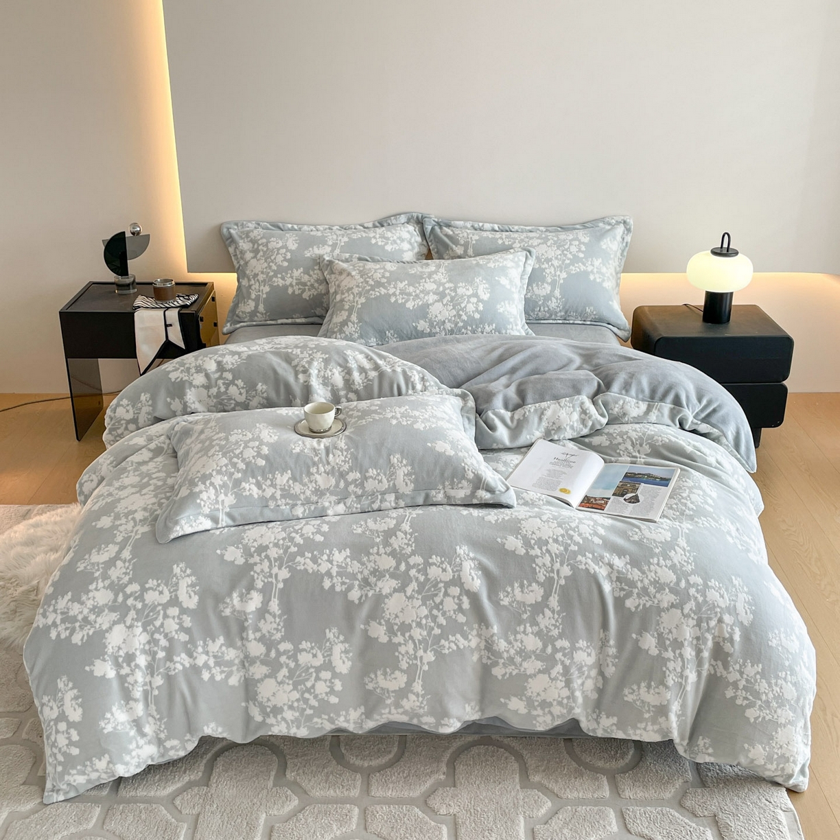 91家纺网 家纺一手货源 找家纺 玉相逢 2025秋冬新款A类高克重牛奶绒立体亲肤绒浮雕雕花绒四件套 画意枝头