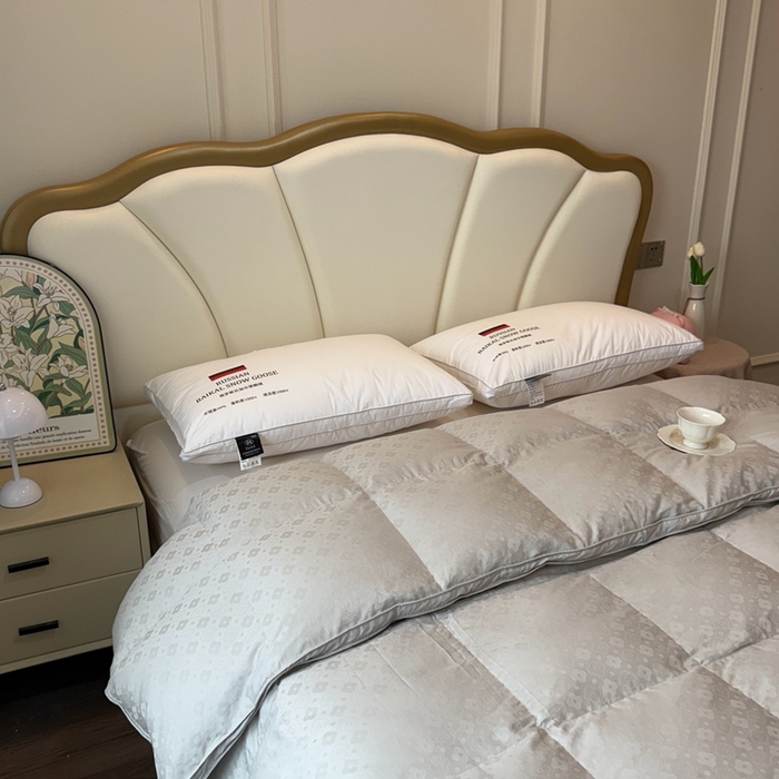 91家纺网 家纺一手货源 找家纺 华盛羽绒被壳 2025新款双层全棉提花羽绒被壳冬被 四叶草灰