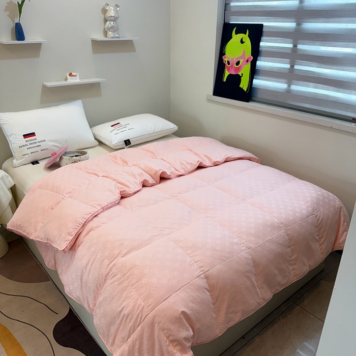 91家纺网 家纺一手货源 找家纺 静若居羽绒被壳 2025新款双层全棉提花羽绒被壳冬被 四叶草豆沙