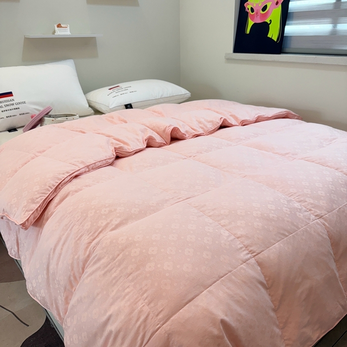 91家纺网 家纺一手货源 找家纺 华盛羽绒被壳 2025新款双层全棉提花羽绒被壳冬被 四叶草豆沙