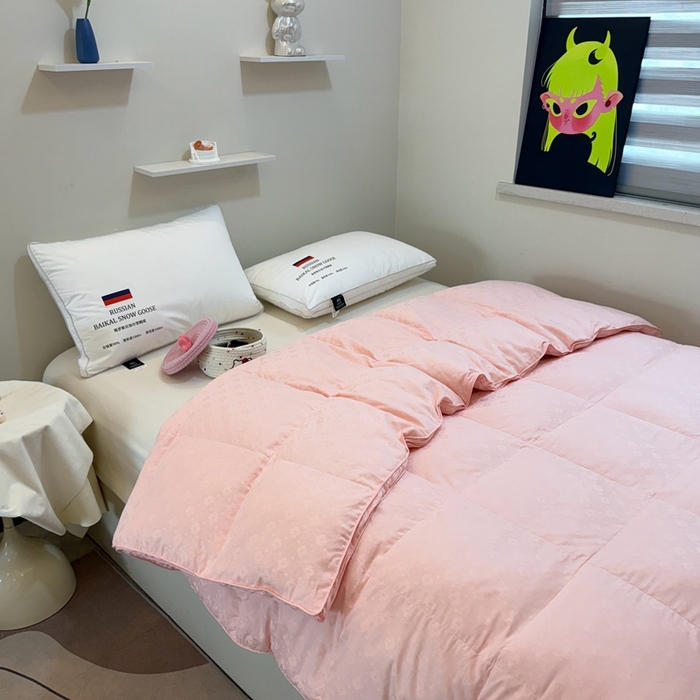 91家纺网 家纺一手货源 找家纺 华盛羽绒被壳 2025新款双层全棉提花羽绒被壳冬被 四叶草豆沙