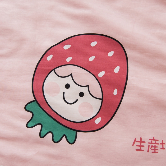 91家纺网 家纺一手货源 找家纺 鱼宝 2025新款全棉幼儿园套件 三件套—童真系列 大草莓