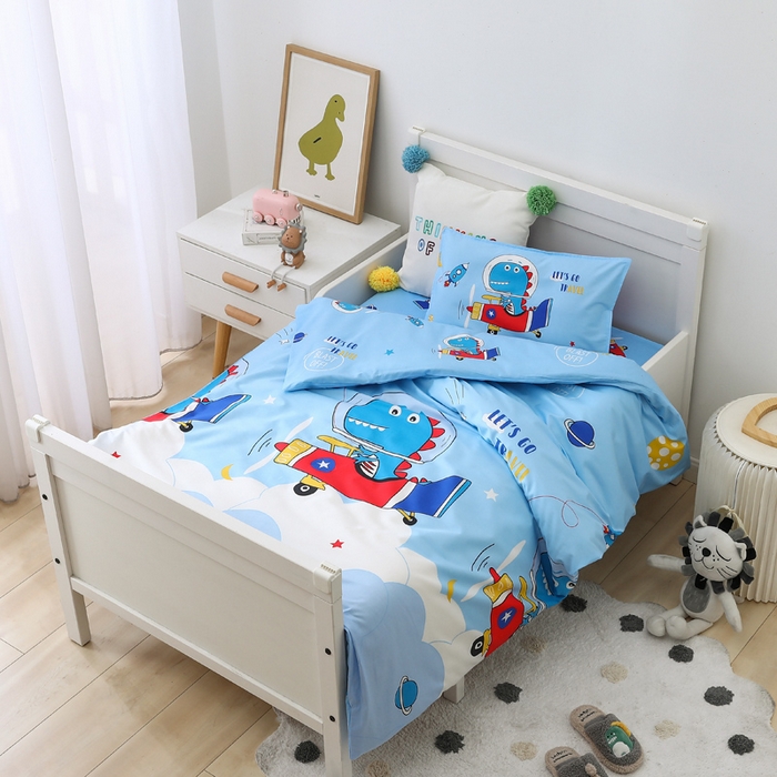 91家纺网 家纺一手货源 找家纺 鱼宝 2025新款全棉幼儿园套件 三件套—童真系列 飞机恐龙