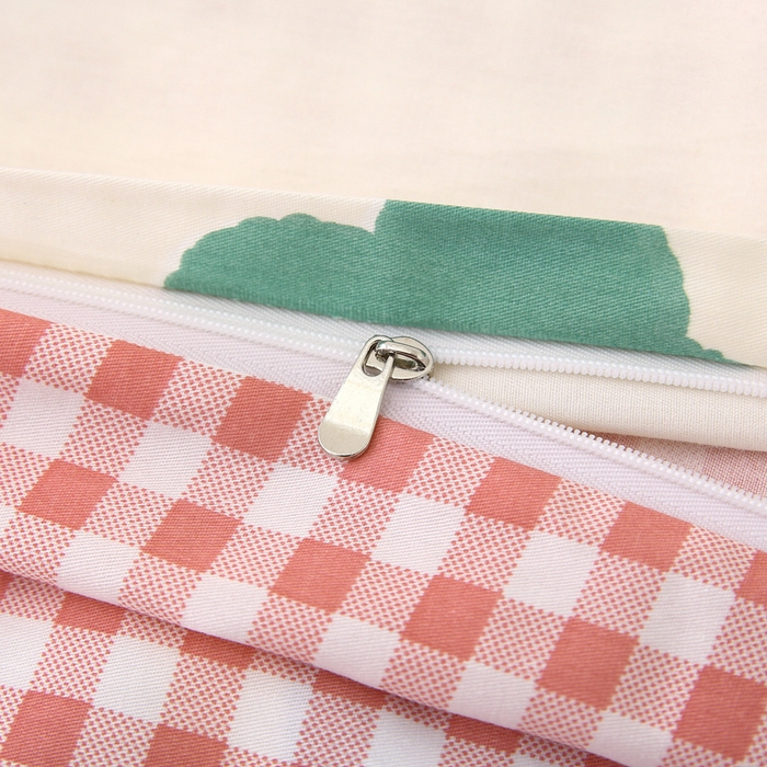 91家纺网 家纺一手货源 找家纺 鱼宝 2025新款全棉幼儿园套件 三件套—童真系列 奶油草莓