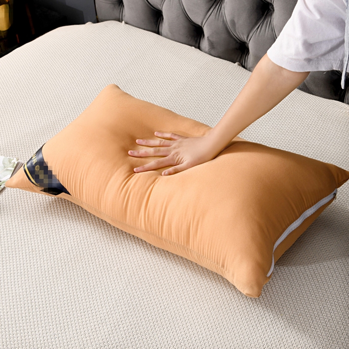 91家纺网 家纺一手货源 找家纺 永乐枕芯 2025新款引流热款酒店单双边羽丝绒枕头枕芯（尺寸和重量均可定制） 单边驼色