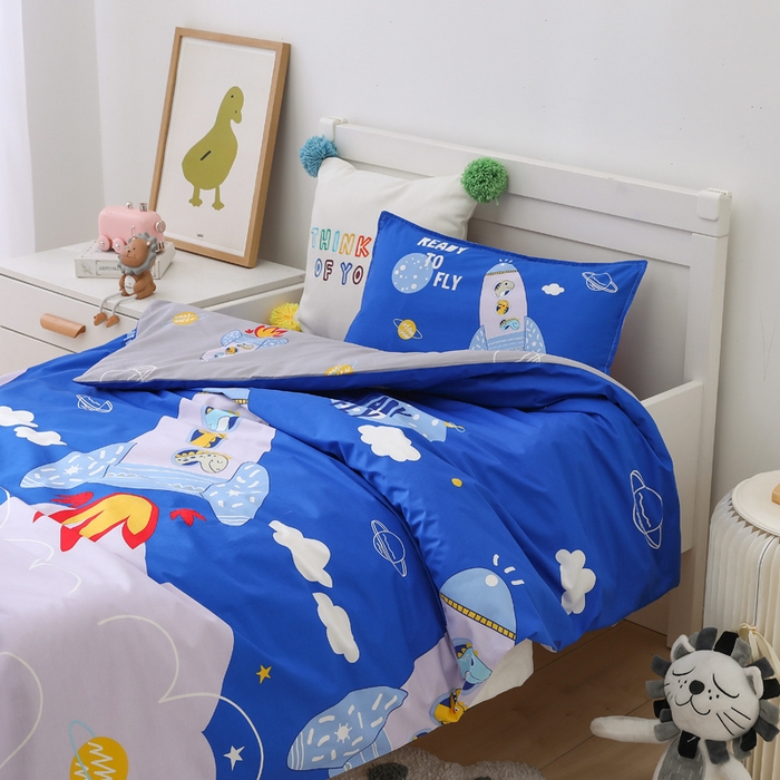 91家纺网 家纺一手货源 找家纺 鱼宝 2025新款全棉幼儿园套件 三件套—童真系列 星空火箭