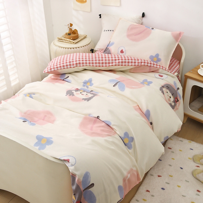 91家纺网 家纺一手货源 找家纺 鱼宝 2025新款全棉幼儿园套件 三件套—童真系列 蜜桃女孩