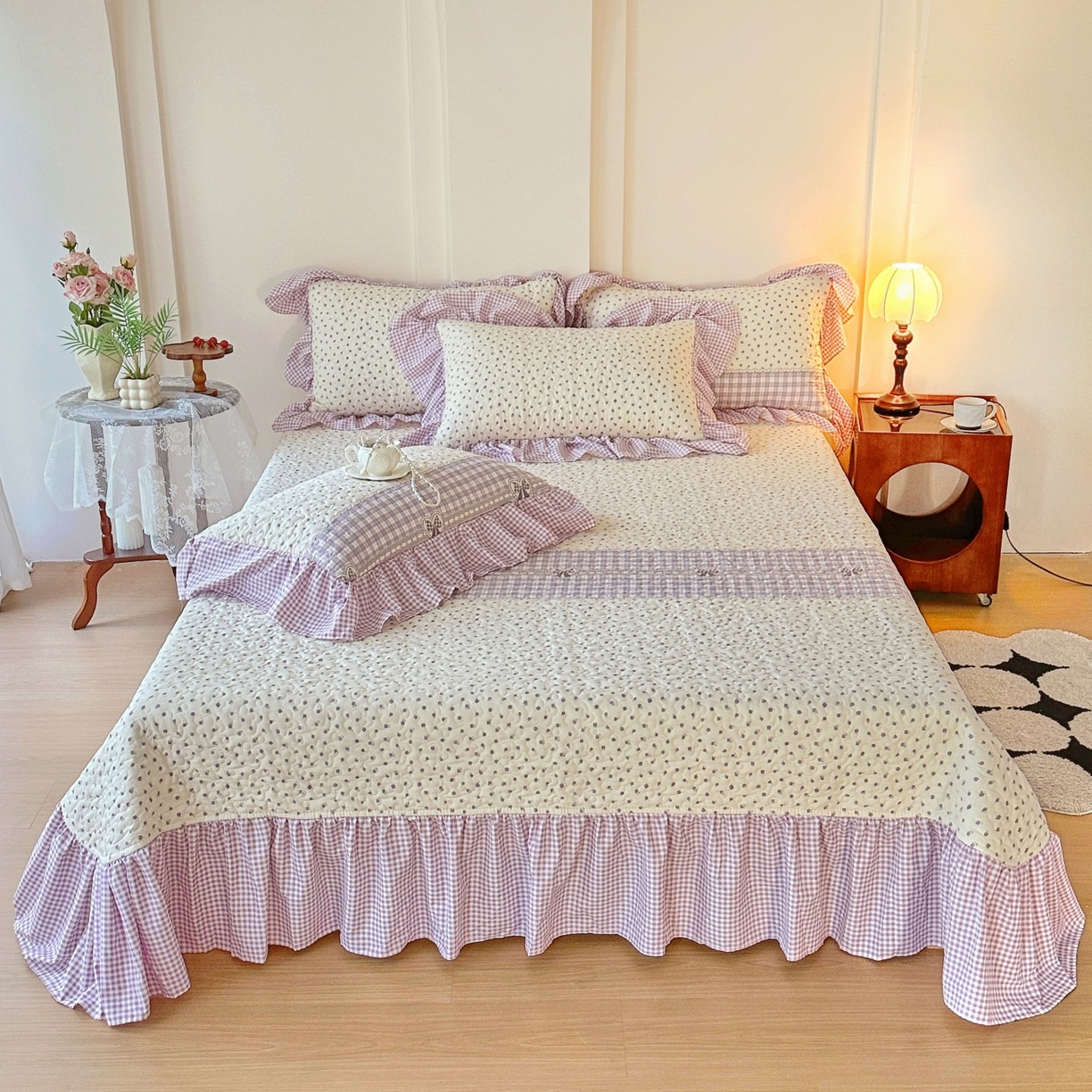 91家纺网 家纺一手货源 找家纺 易辰美 2025新款亲肤舒适印花夹棉公主风床盖三件套 艾维尔-紫