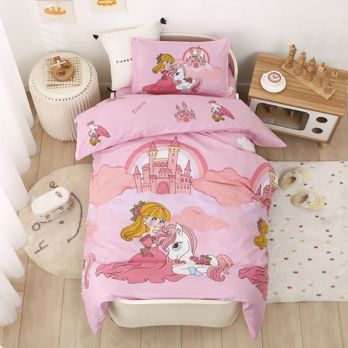 91家纺网 家纺一手货源 找家纺 鱼宝 2025新款全棉幼儿园套件 三件套—童真系列 城堡公主