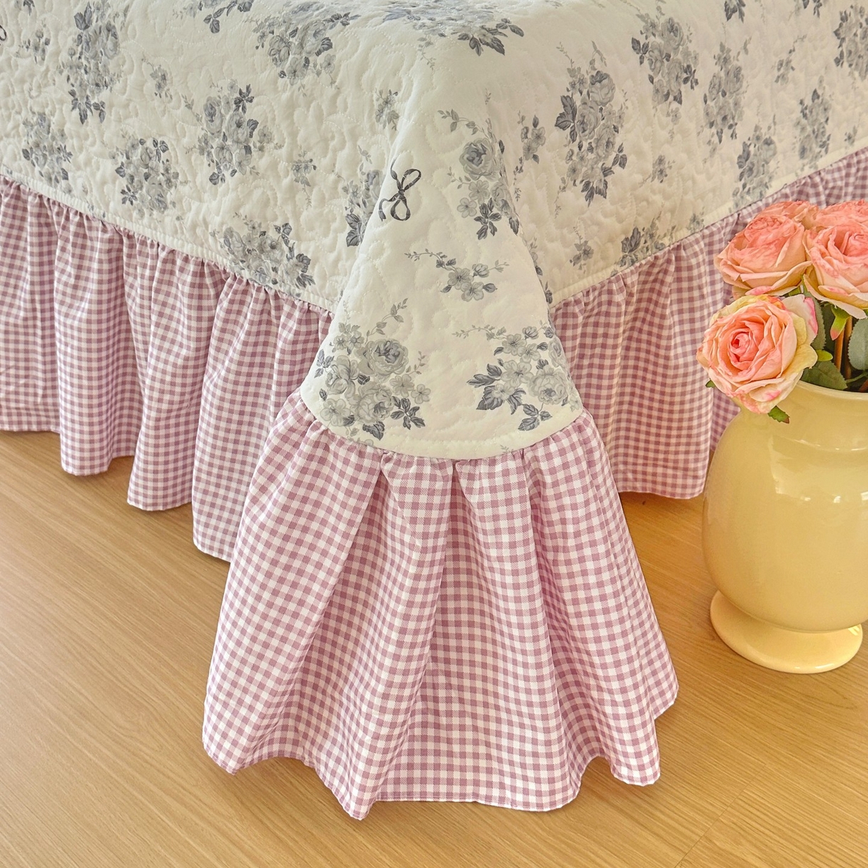 91家纺网 家纺一手货源 找家纺 易辰美 2025新款亲肤舒适印花夹棉公主风床盖三件套 禧利-兰