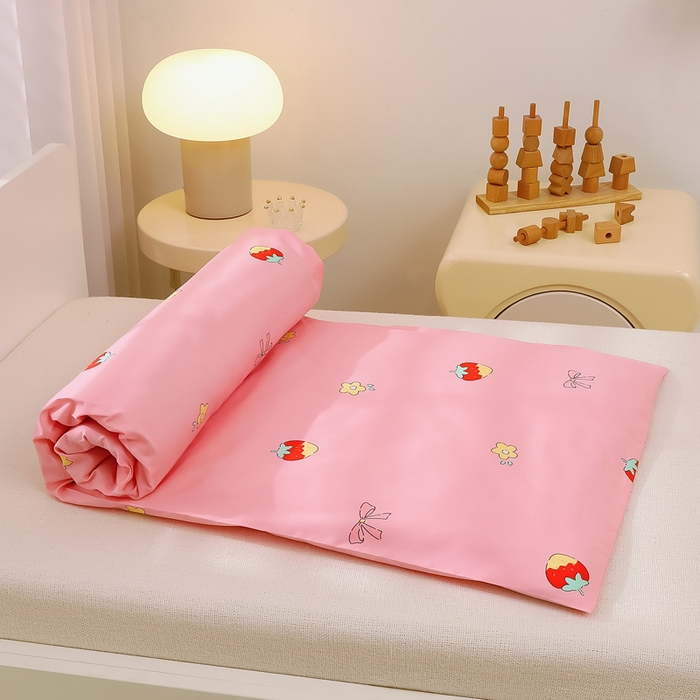 91家纺网 家纺一手货源 找家纺 鱼宝 2025新款全棉幼儿园套件 三件套—童真系列 乖乖兔