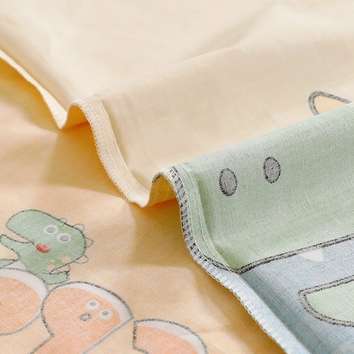 91家纺网 家纺一手货源 找家纺 鱼宝 2025新款全棉幼儿园套件 三件套—童真系列 恐龙运动员