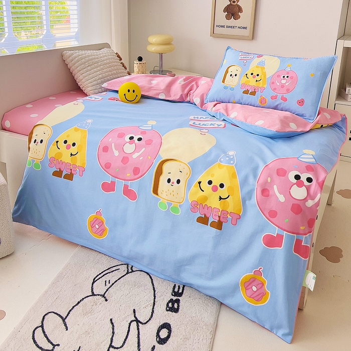 91家纺网 家纺一手货源 找家纺 鱼宝 2025新款全棉幼儿园套件 三件套—童真系列 曲奇面包