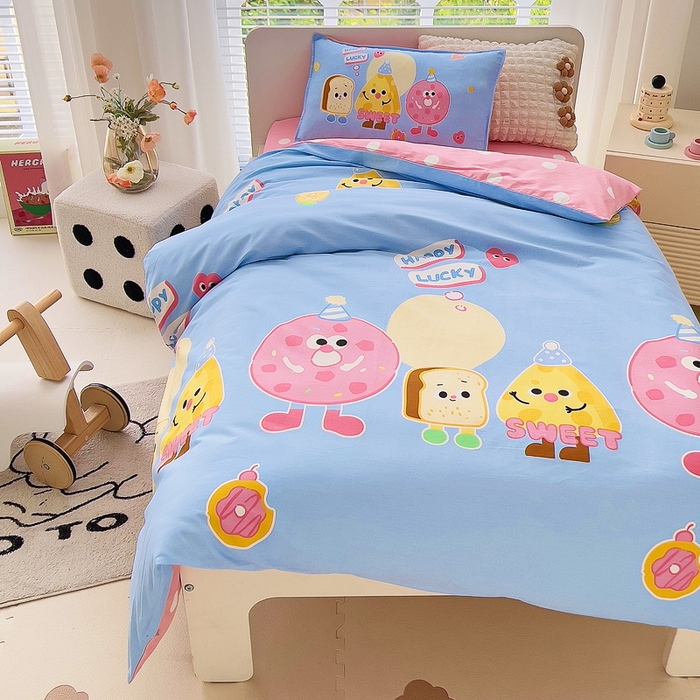 91家纺网 家纺一手货源 找家纺 鱼宝 2025新款全棉幼儿园套件 三件套—童真系列 曲奇面包