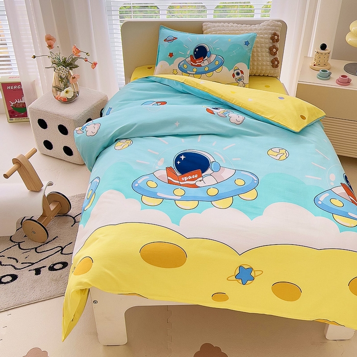 91家纺网 家纺一手货源 找家纺 鱼宝 2025新款全棉幼儿园套件 三件套—童真系列 宇宙飞船