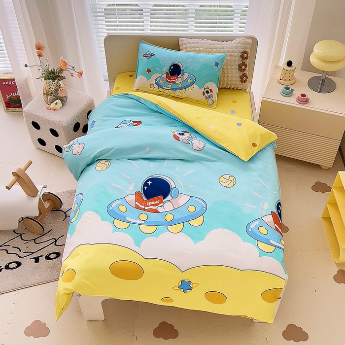 91家纺网 家纺一手货源 找家纺 鱼宝 2025新款全棉幼儿园套件 三件套—童真系列 宇宙飞船