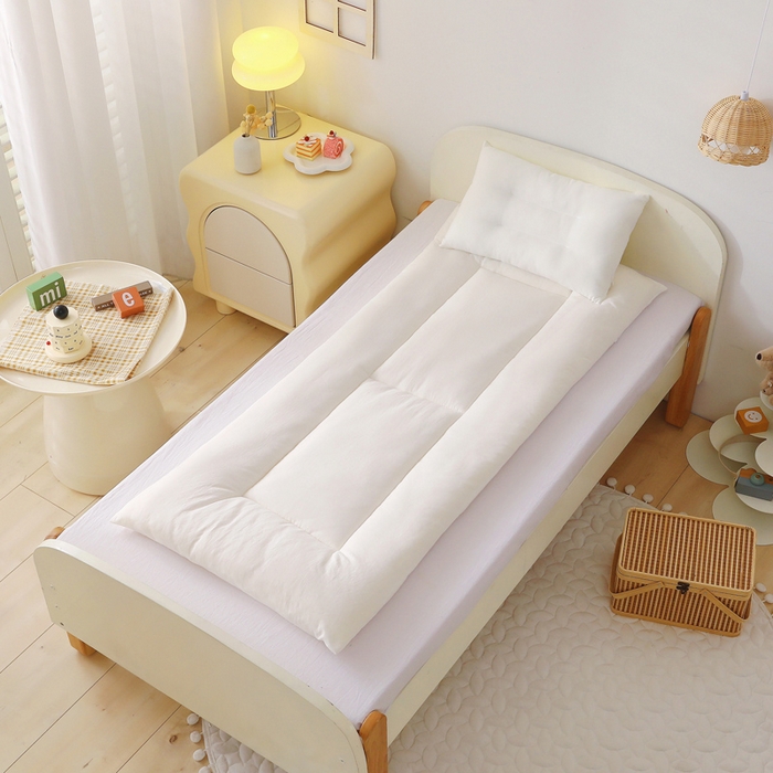 91家纺网 家纺一手货源 找家纺 （总）鱼宝 2025新款幼儿园羽丝棉被芯垫芯枕芯多件套