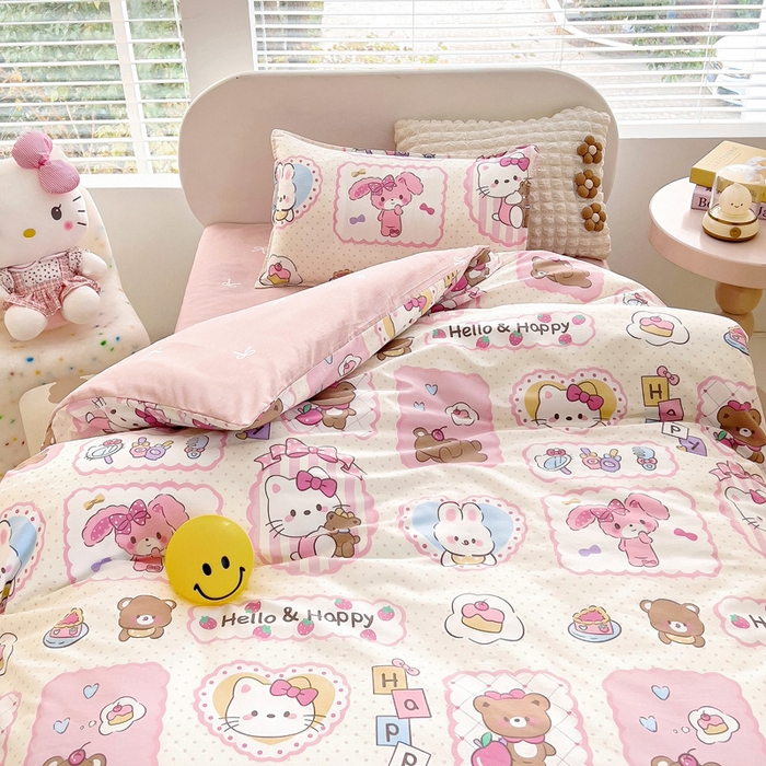 91家纺网 家纺一手货源 找家纺 鱼宝 2025新款全棉幼儿园套件 三件套—童真系列 粉粉猫