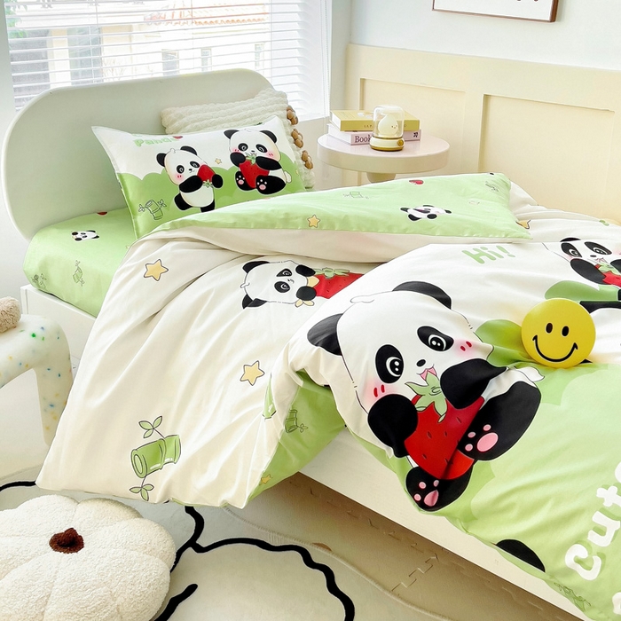 91家纺网 家纺一手货源 找家纺 鱼宝 2025新款全棉幼儿园套件 三件套—童真系列 哈喽熊猫