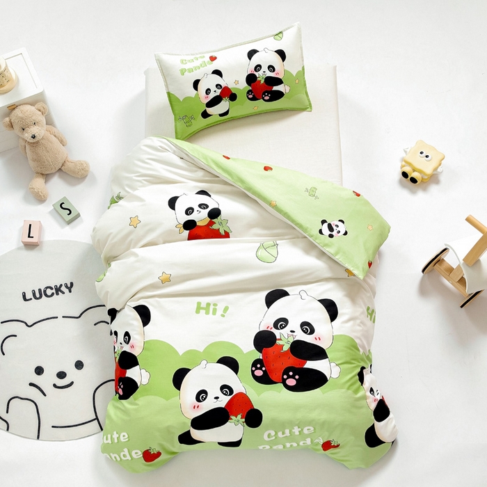 91家纺网 家纺一手货源 找家纺 鱼宝 2025新款全棉幼儿园套件 三件套—童真系列 哈喽熊猫