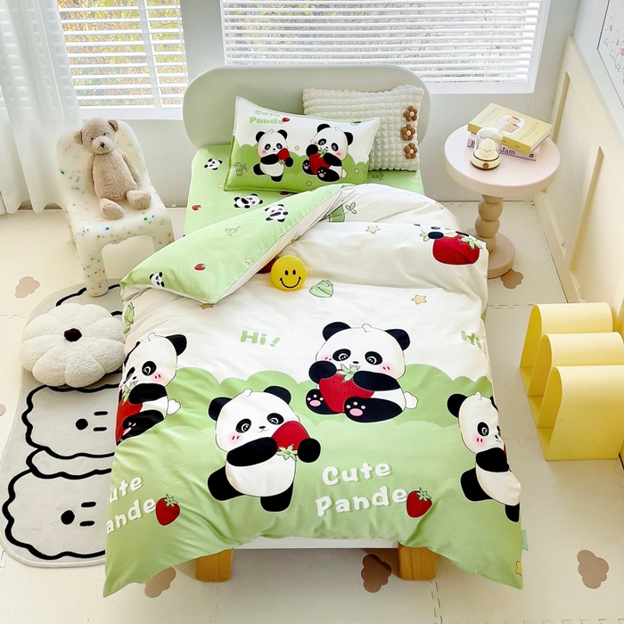 91家纺网 家纺一手货源 找家纺 鱼宝 2025新款全棉幼儿园套件 三件套—童真系列 哈喽熊猫