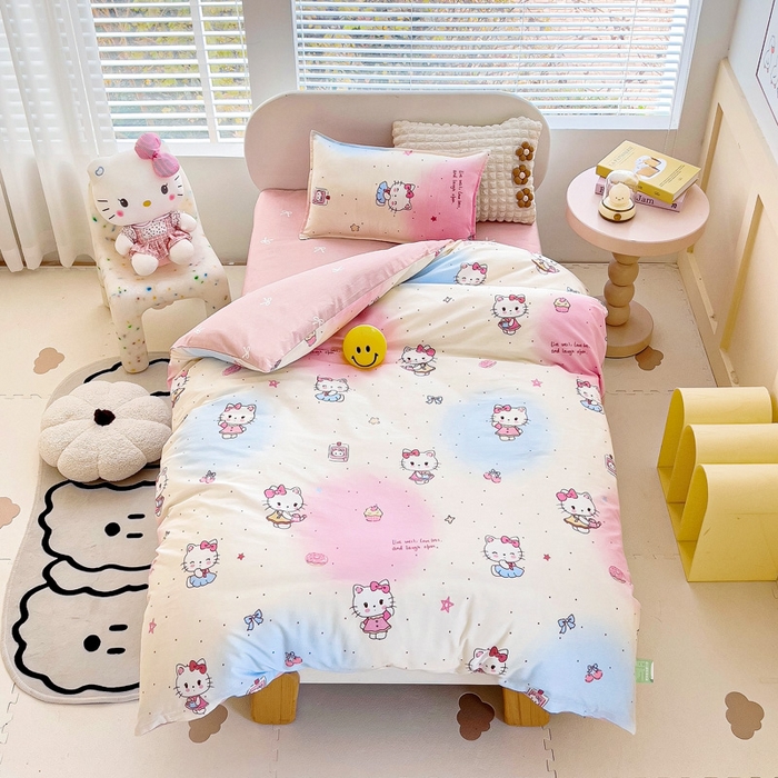 91家纺网 家纺一手货源 找家纺 鱼宝 2025新款全棉幼儿园套件 三件套—童真系列 梦幻猫咪