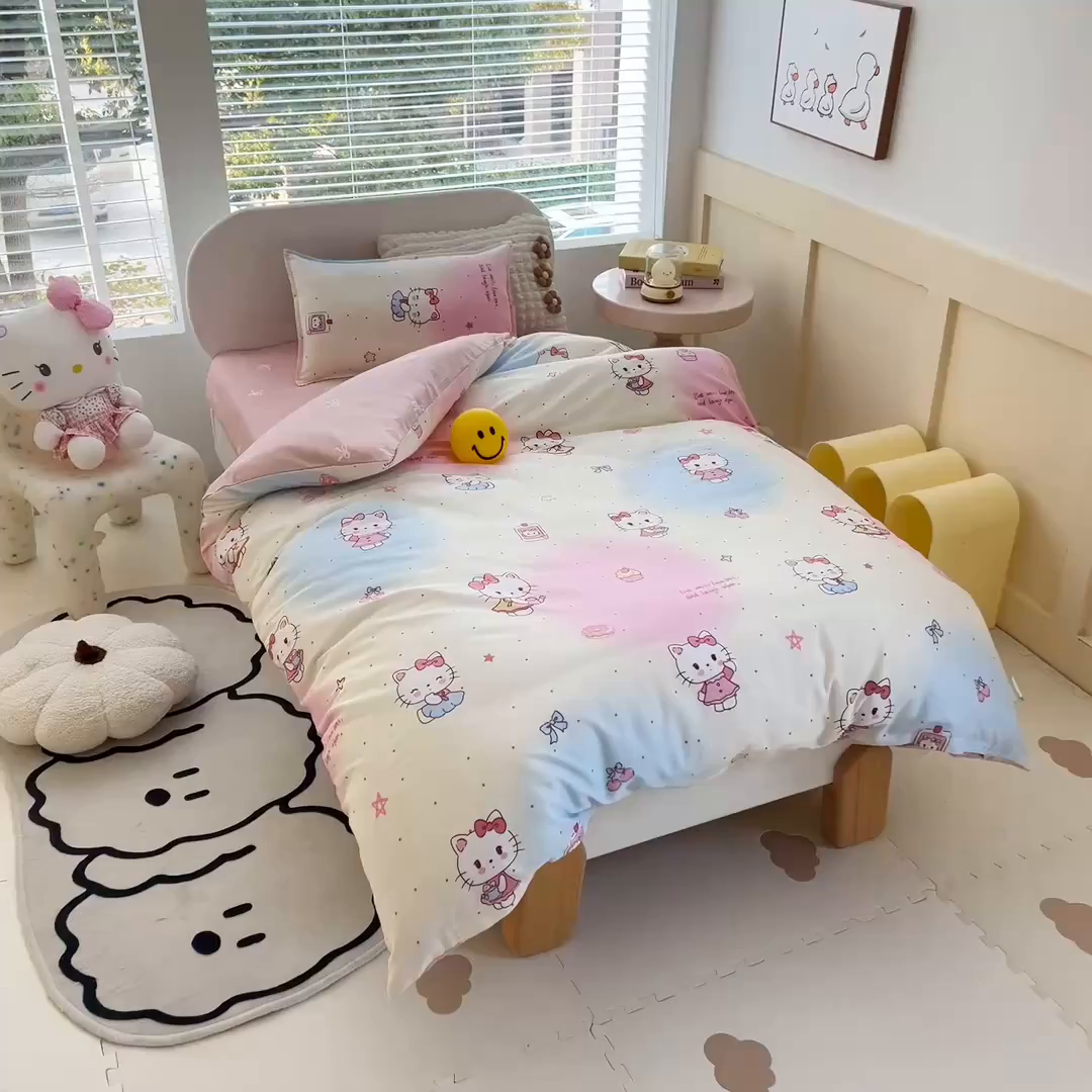 91家纺网 家纺一手货源 找家纺 鱼宝 2025新款全棉幼儿园套件 三件套—童真系列 梦幻猫咪