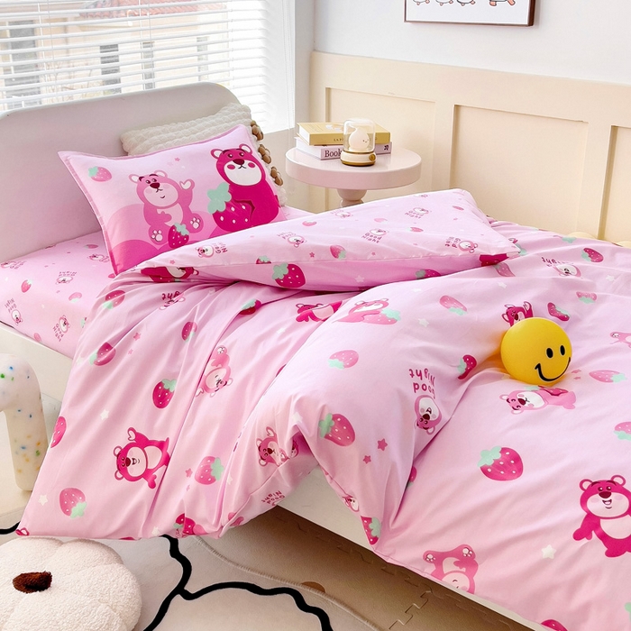 91家纺网 家纺一手货源 找家纺 鱼宝 2025新款全棉幼儿园套件 三件套—童真系列 胖胖熊