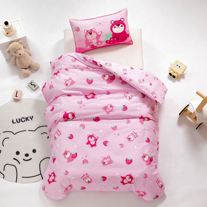 91家纺网 家纺一手货源 找家纺 鱼宝 2025新款全棉幼儿园套件 三件套—童真系列 胖胖熊