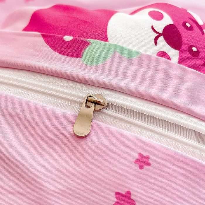 91家纺网 家纺一手货源 找家纺 鱼宝 2025新款全棉幼儿园套件 三件套—童真系列 胖胖熊