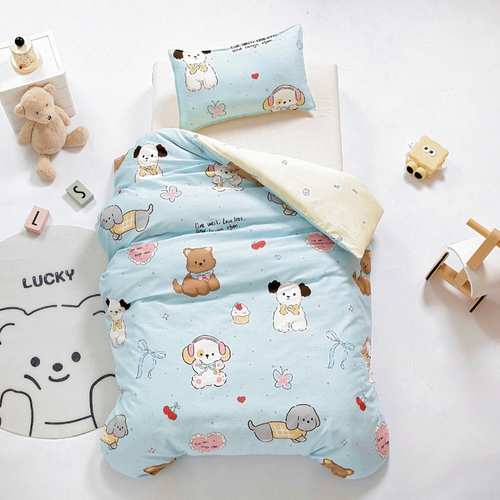 91家纺网 家纺一手货源 找家纺 鱼宝 2025新款全棉幼儿园套件 三件套—童真系列 音乐狗