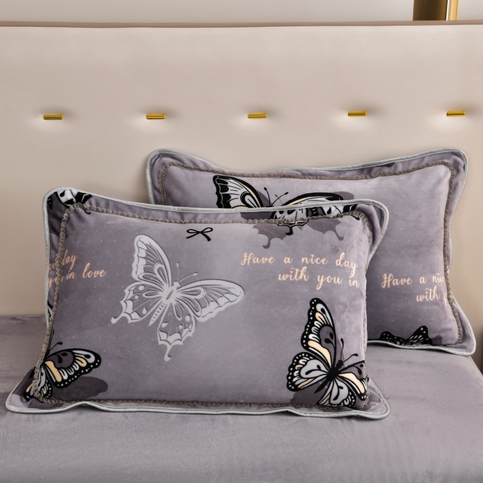 91家纺网 家纺一手货源 找家纺 芯诗曼2025新款8.5斤直播热款高克重牛奶绒法莱绒水晶金貂法莱绒四件套 梦蝶