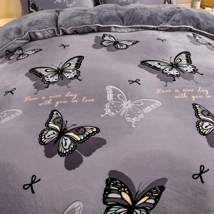 91家纺网 家纺一手货源 找家纺 芯诗曼2025新款8.5斤直播热款高克重牛奶绒法莱绒水晶金貂法莱绒四件套 梦蝶