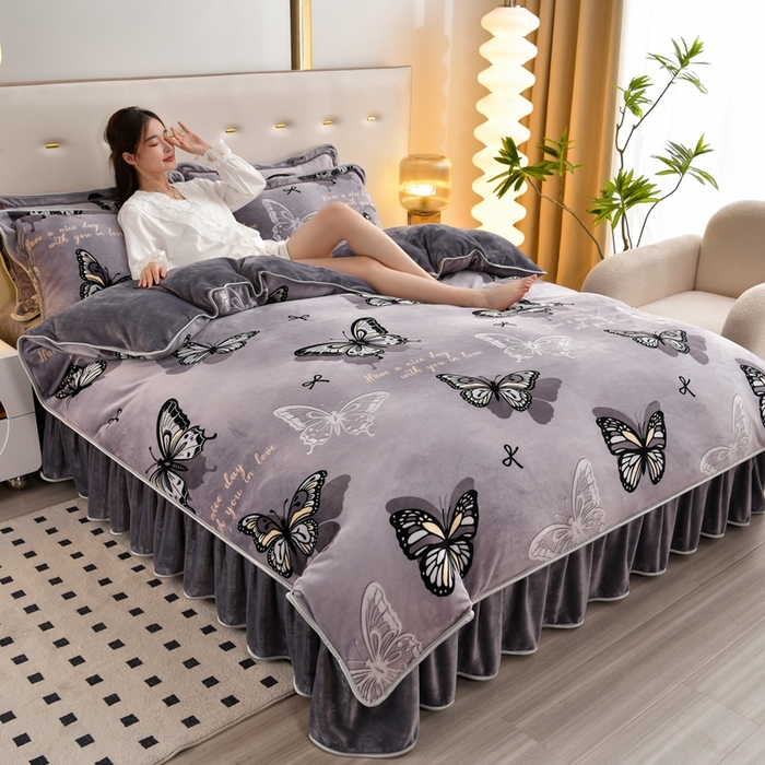 91家纺网 家纺一手货源 找家纺 芯诗曼2025新款8.5斤直播热款高克重牛奶绒法莱绒水晶金貂法莱绒四件套 梦蝶