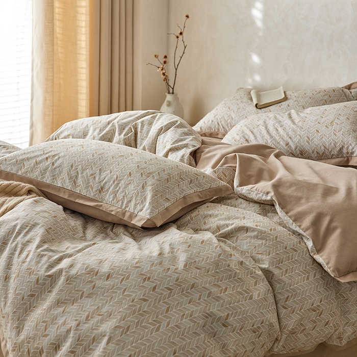 91家纺网 家纺一手货源 找家纺 千朵森 2025新款全棉高定印花磨毛拼角四件套-风格一 似锦