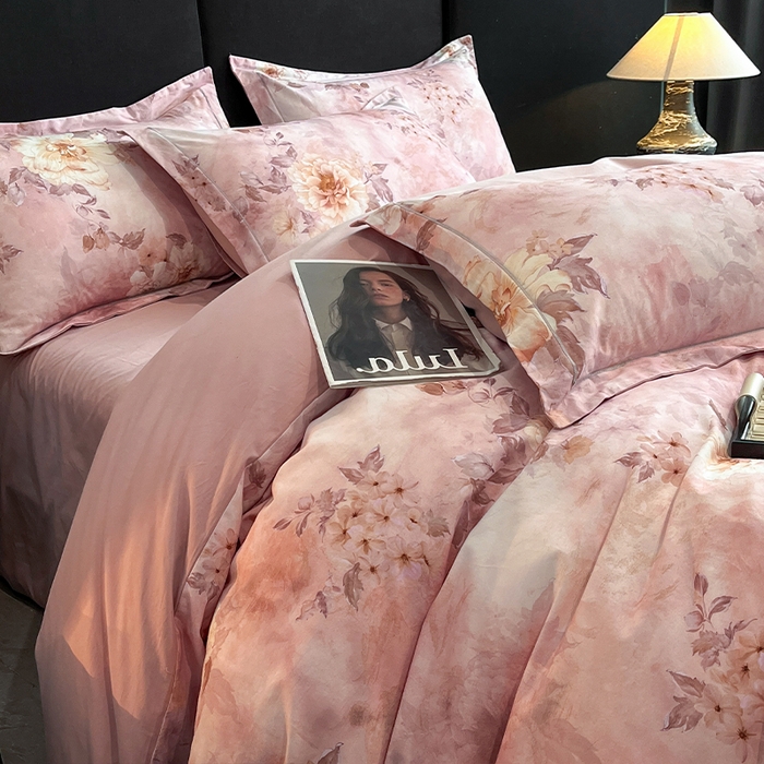 91家纺网 家纺一手货源 找家纺 格里芬 2025全棉加厚磨毛纯棉生态磨毛印花四件套 花涧-粉