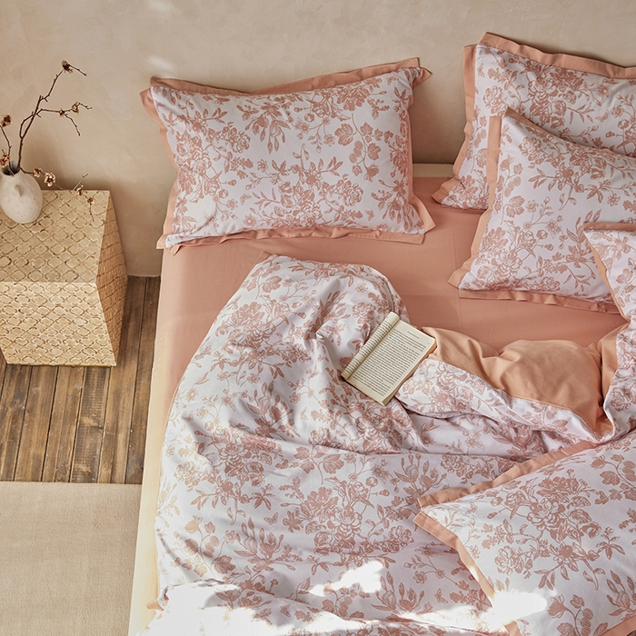 91家纺网 家纺一手货源 找家纺 千朵森 2025新款全棉高定印花磨毛拼角四件套-风格一 芳华