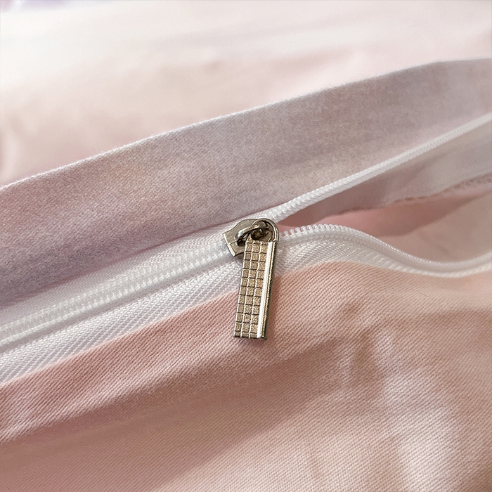 91家纺网 家纺一手货源 找家纺 格里芬 2025全棉加厚磨毛纯棉生态磨毛印花四件套 幻影-粉