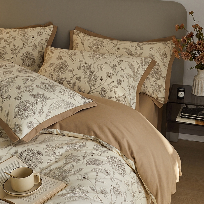 91家纺网 家纺一手货源 找家纺 千朵森 2025新款全棉高定印花磨毛拼角四件套-风格二 爱意浓