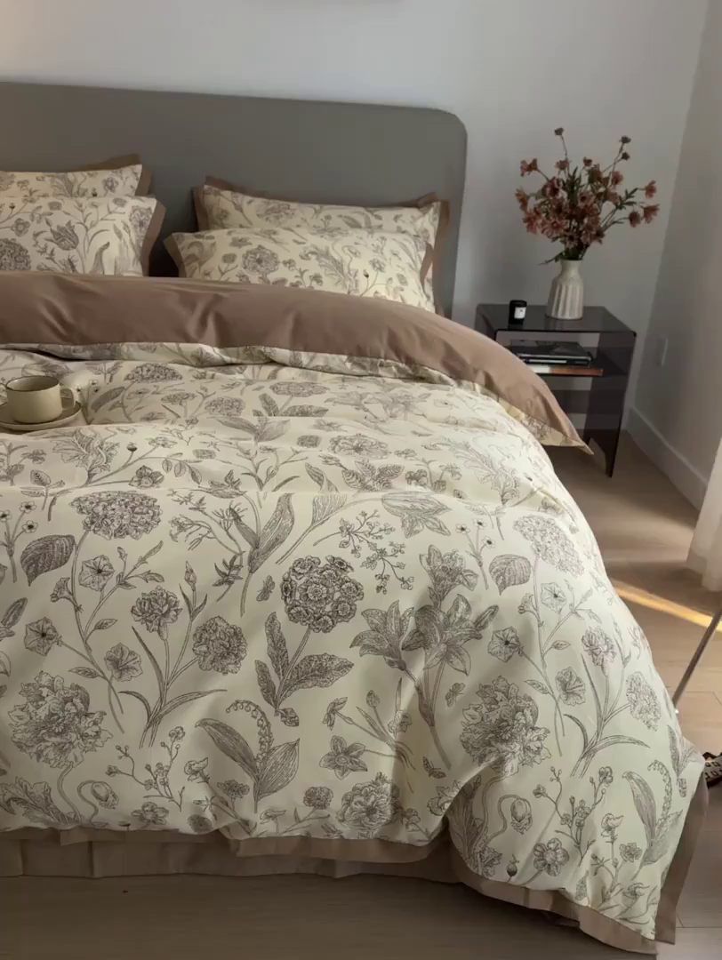 91家纺网 家纺一手货源 找家纺 千朵森 2025新款全棉高定印花磨毛拼角四件套-风格二 爱意浓