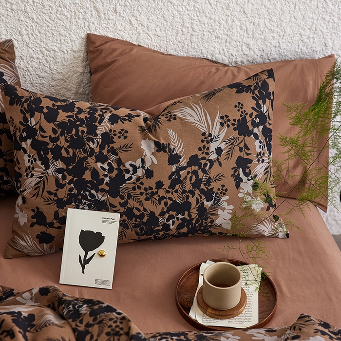 91家纺网 家纺一手货源 找家纺 千朵森 2025新款全棉高密陶瓷磨毛印花四件套 墨染