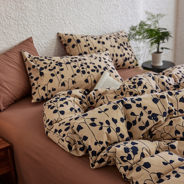 91家纺网 家纺一手货源 找家纺 千朵森 2025新款全棉高密陶瓷磨毛印花四件套 芊寻