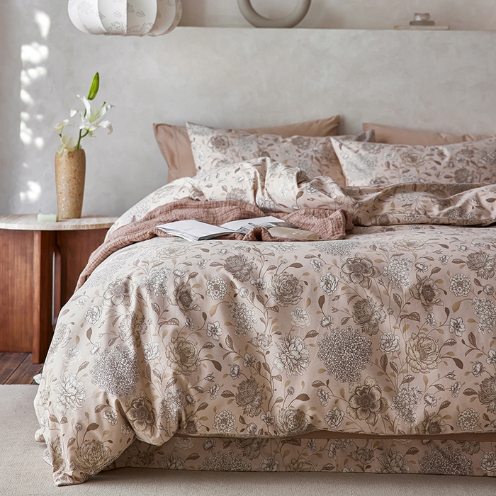 91家纺网 家纺一手货源 找家纺 千朵森 2025新款全棉高密陶瓷磨毛印花四件套 花颜