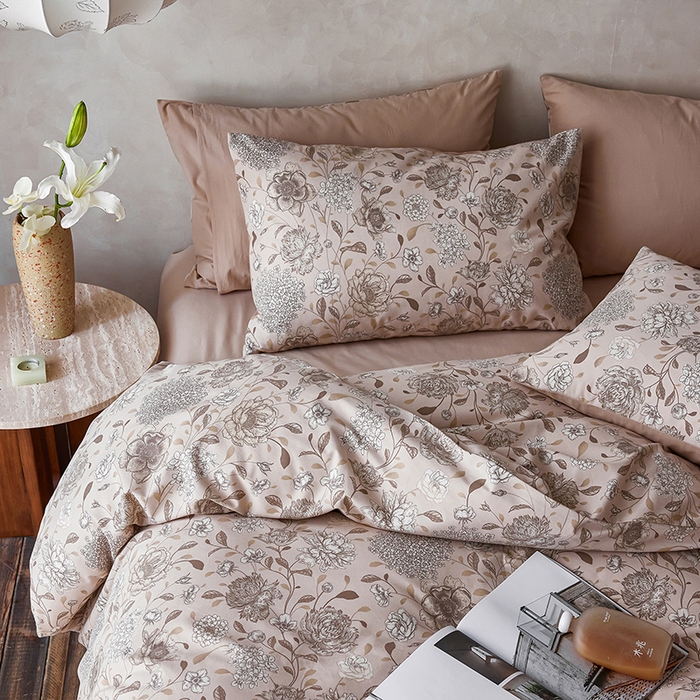 91家纺网 家纺一手货源 找家纺 千朵森 2025新款全棉高密陶瓷磨毛印花四件套 花颜