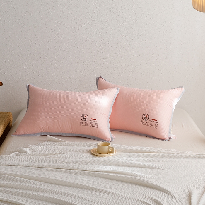 91家纺网 家纺一手货源 找家纺 小米枕芯 2025新款泡泡纱四色枕头枕芯 粉色