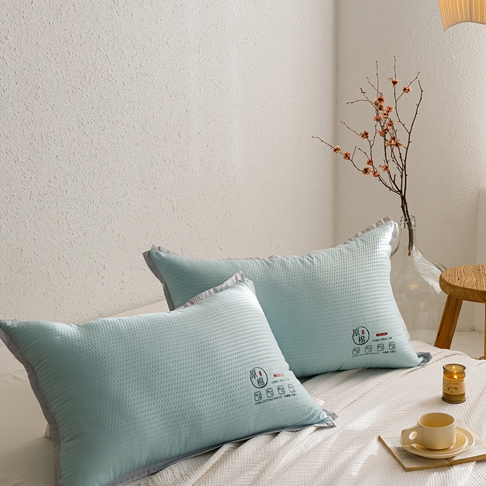 91家纺网 家纺一手货源 找家纺 小米枕芯 2025新款泡泡纱四色枕头枕芯 绿色