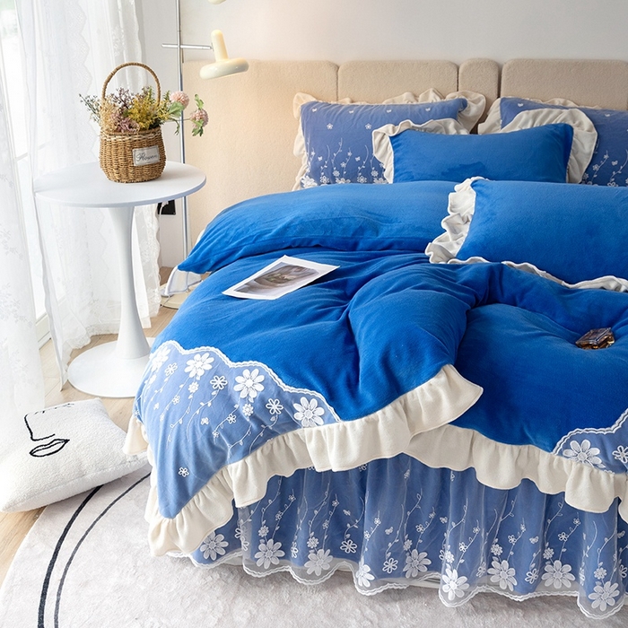 91家纺网 家纺一手货源 找家纺 睡美人 2025新款牛奶绒蕾丝款床裙四件套花仙子系列 花仙子-梦幻蓝