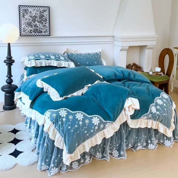 91家纺网 家纺一手货源 找家纺 睡美人 2025新款牛奶绒蕾丝款床裙四件套花仙子系列 花仙子-星空蓝